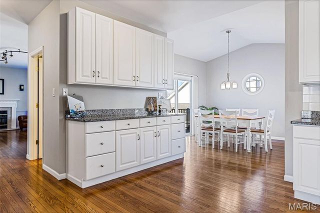 11715 Hedgefield Lane, Sunset Hills, MO 63126