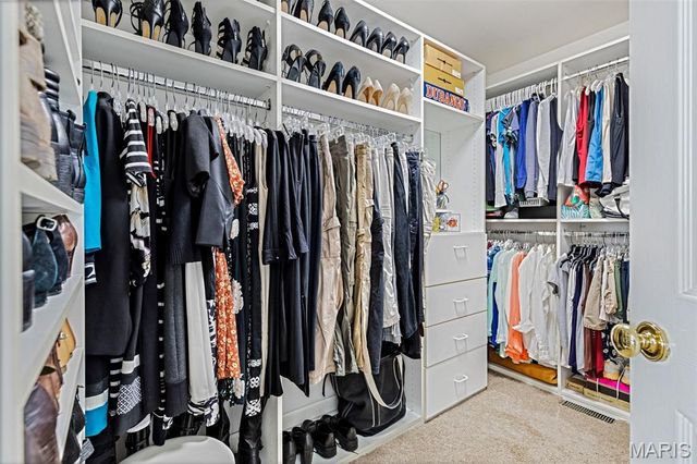 11715 Hedgefield Lane, Sunset Hills, MO 63126