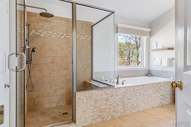 11715 Hedgefield Lane, Sunset Hills, MO 63126