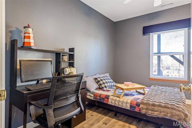 11715 Hedgefield Lane, Sunset Hills, MO 63126