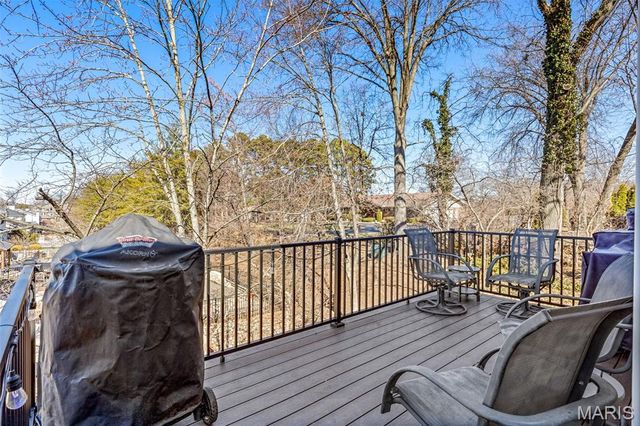 11715 Hedgefield Lane, Sunset Hills, MO 63126