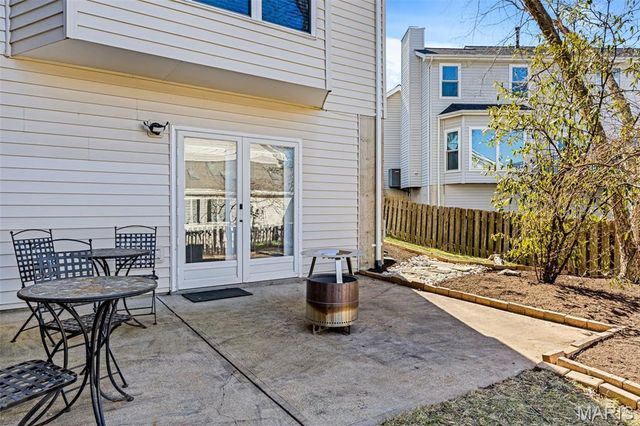 11715 Hedgefield Lane, Sunset Hills, MO 63126