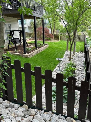 11715 Hedgefield Lane, Sunset Hills, MO 63126