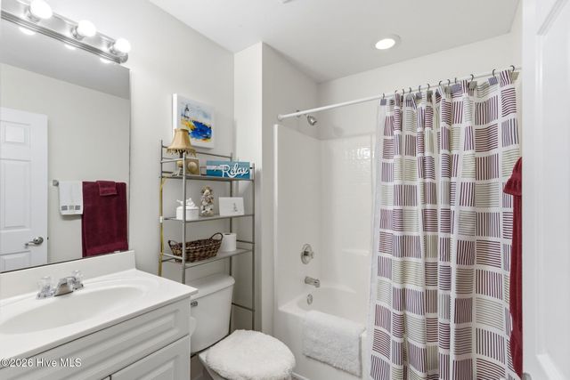 1041 Bridgeport Way, Leland, NC 28451