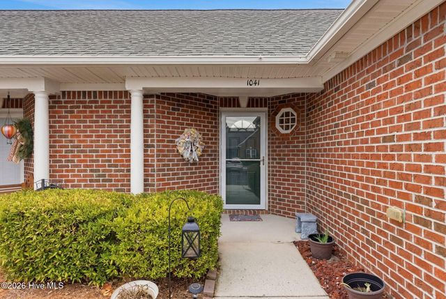 1041 Bridgeport Way, Leland, NC 28451