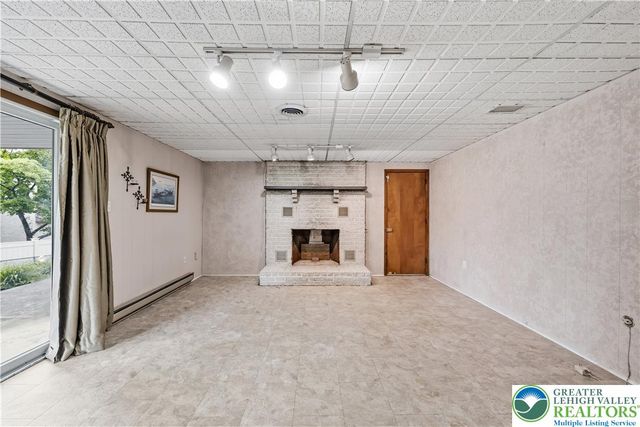 800 Maryland Street, Whitehall Twp, PA 18052
