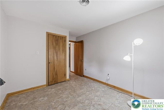 800 Maryland Street, Whitehall Twp, PA 18052