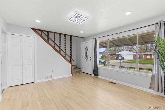 25807 Audrey Avenue, Warren, MI 48091
