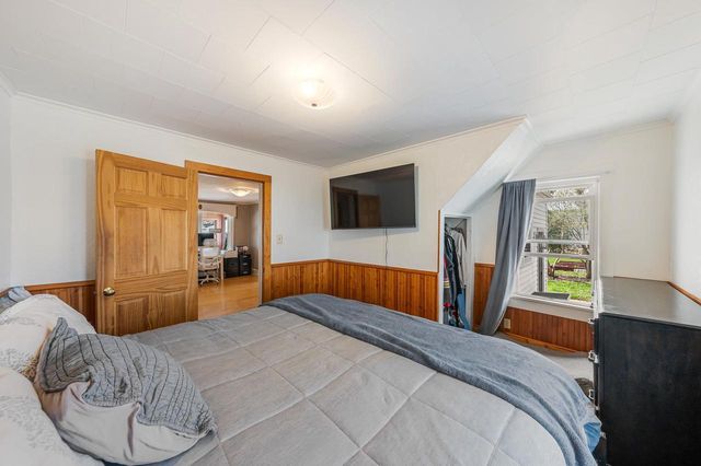 210 S 4TH STREET, Winneconne, WI 54986
