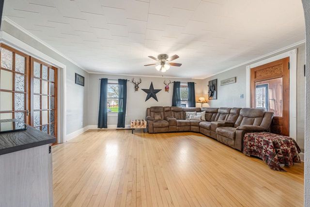 210 S 4TH STREET, Winneconne, WI 54986