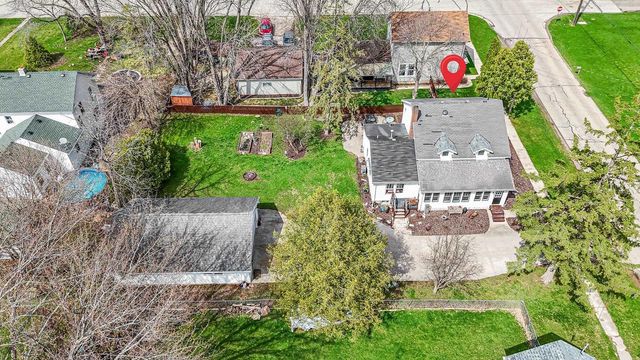 210 S 4TH STREET, Winneconne, WI 54986