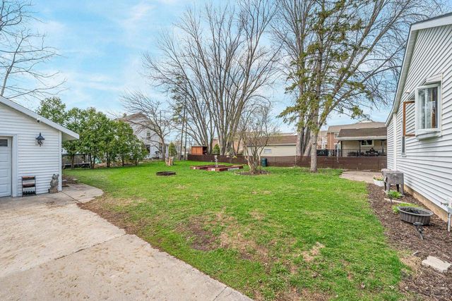 210 S 4TH STREET, Winneconne, WI 54986