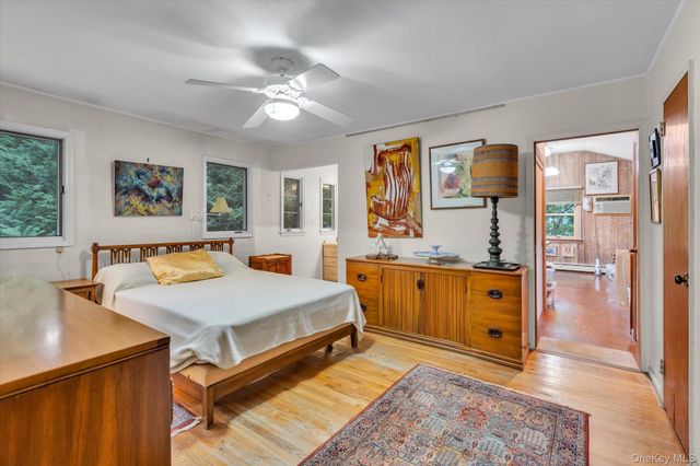 17 Arbor Lane, Dix Hills, NY 11746