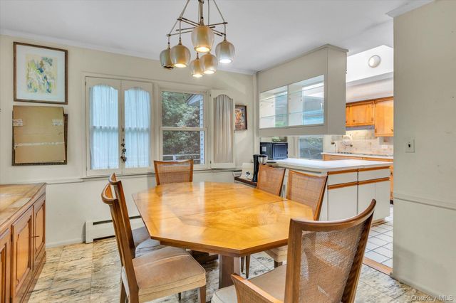 17 Arbor Lane, Dix Hills, NY 11746