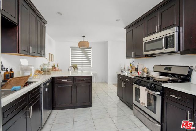712 Pacific Street, Santa Monica, CA 90405
