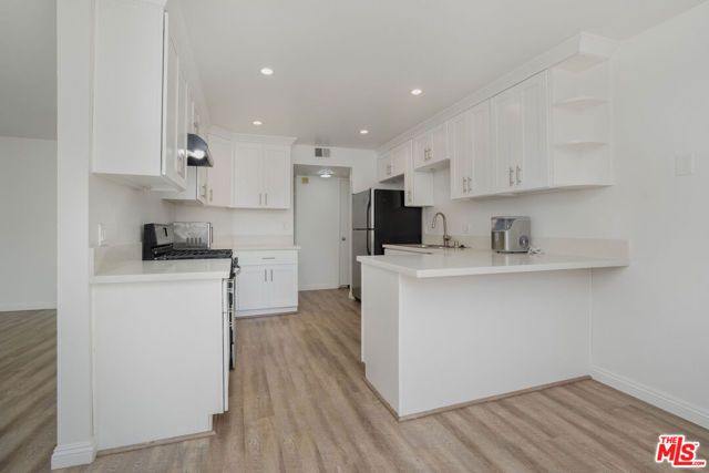 712 Pacific Street, Santa Monica, CA 90405