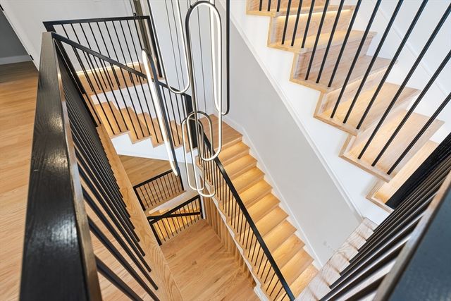 802 Greendale Ave, Needham, MA 02492
