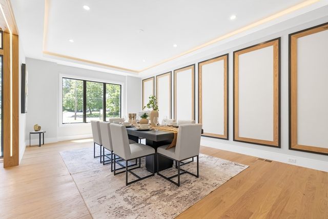 802 Greendale Ave, Needham, MA 02492