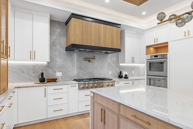 802 Greendale Ave, Needham, MA 02492