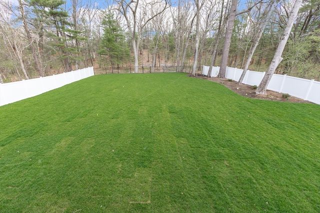 802 Greendale Ave, Needham, MA 02492