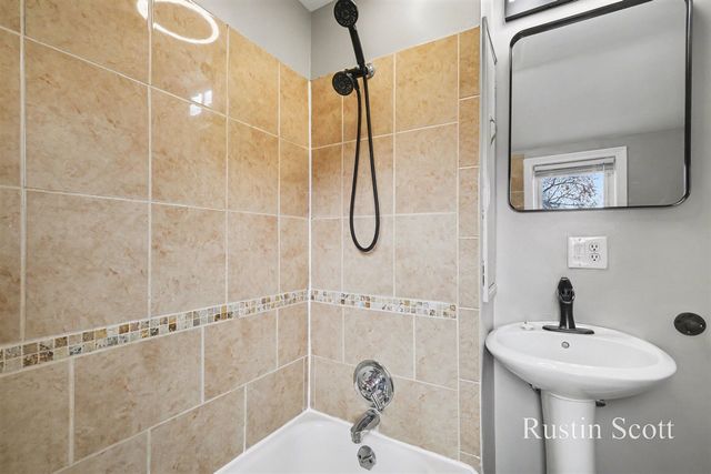 2115 Alto Avenue, Grand Rapids, MI 49507