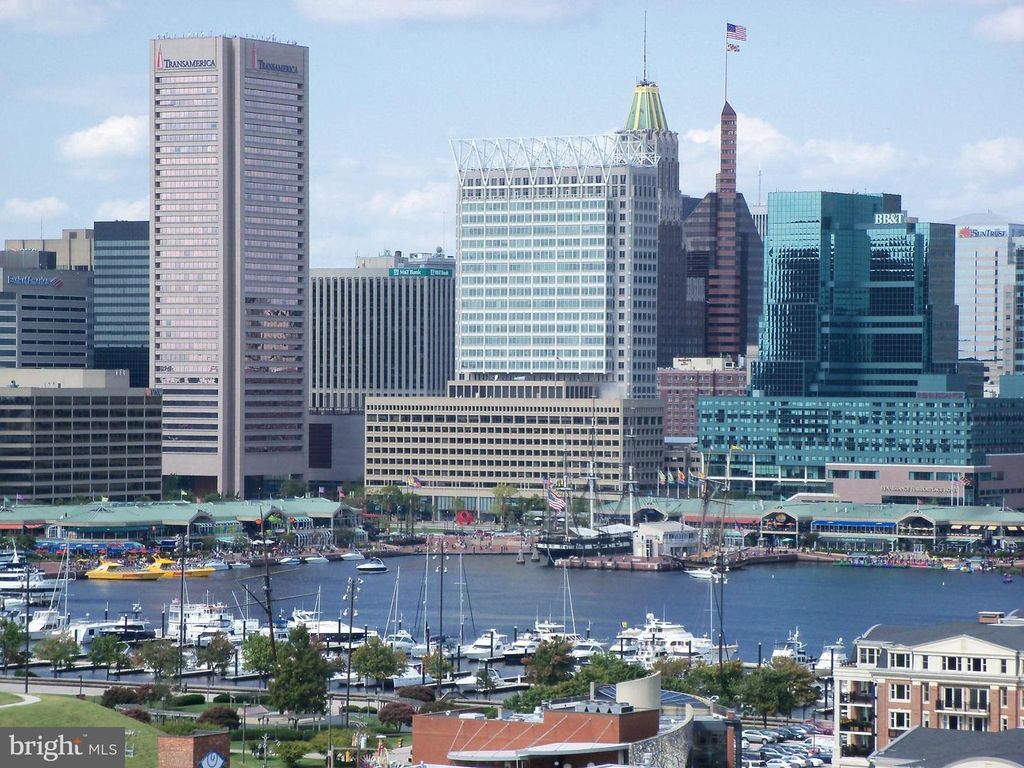 Image 20 of property listing at 100 HARBORVIEW DR #1509, Baltimore, MD 21230