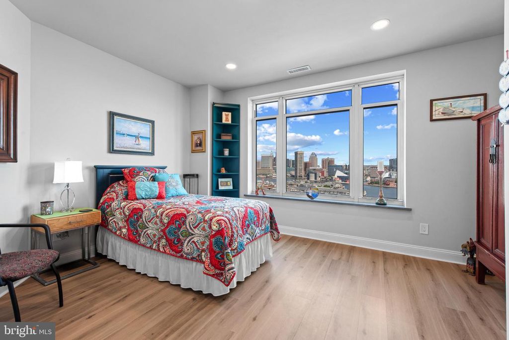 Image 32 of property listing at 100 HARBORVIEW DR #1509, Baltimore, MD 21230
