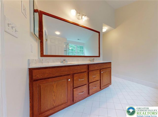 1824 Big Ridge Drive, Middle Smithfield Twp, PA 18302