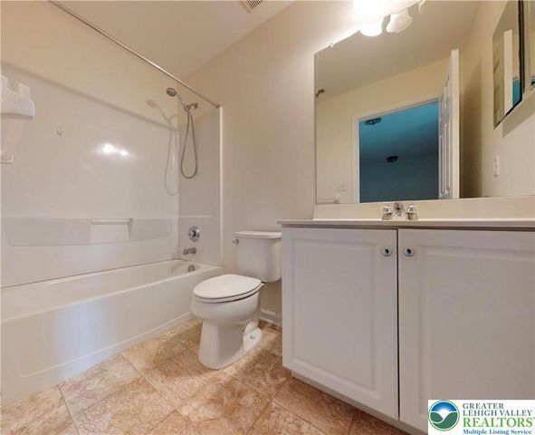 1824 Big Ridge Drive, Middle Smithfield Twp, PA 18302