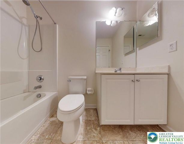 1824 Big Ridge Drive, Middle Smithfield Twp, PA 18302