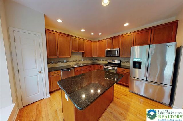 1824 Big Ridge Drive, Middle Smithfield Twp, PA 18302