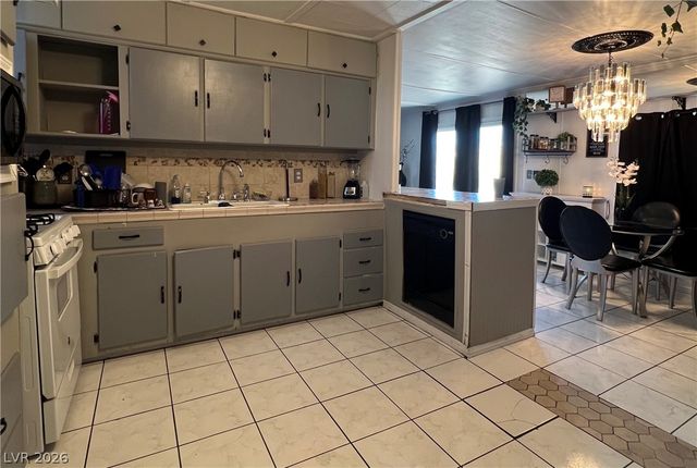 6041 Rocky Mountain Avenue, Las Vegas, NV 89156