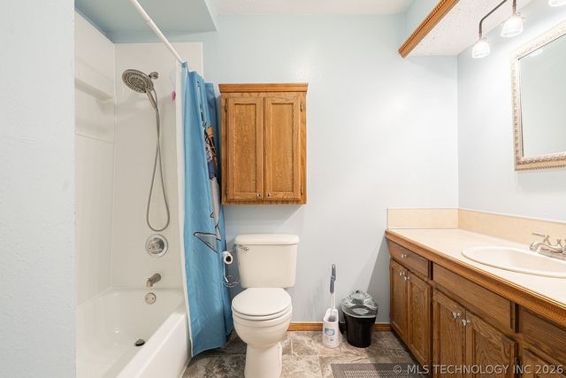 902 S Mission Avenue, Tahlequah, OK 74464