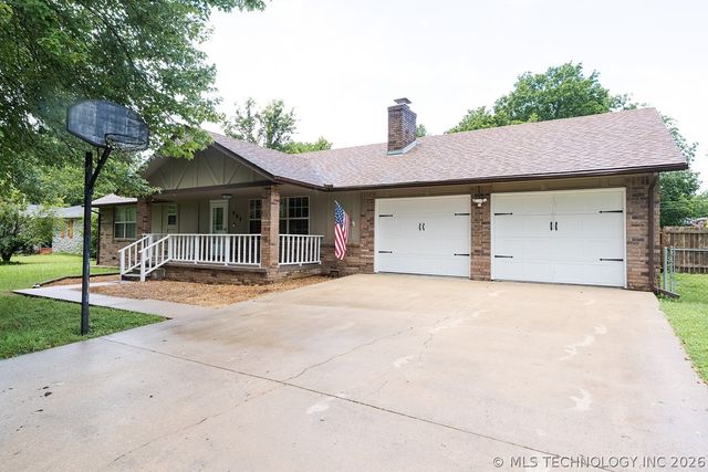 902 S Mission Avenue, Tahlequah, OK 74464