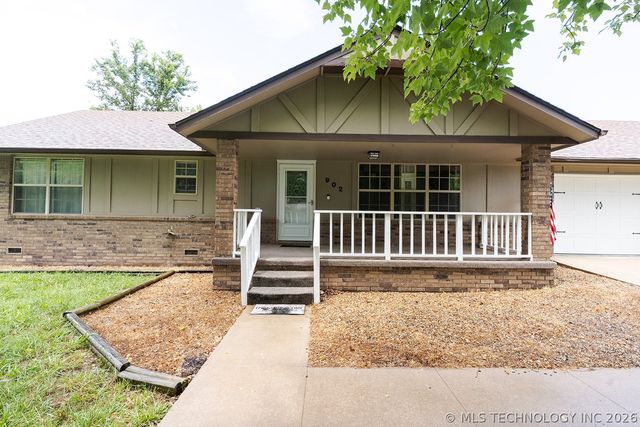 902 S Mission Avenue, Tahlequah, OK 74464