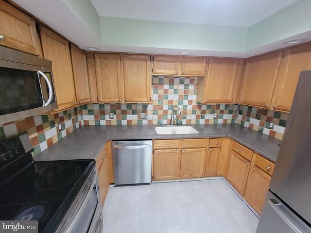 11 WHISTLER CT, Wilmington, DE 19808