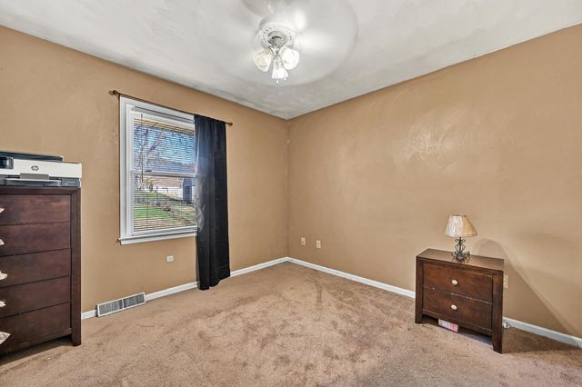 4757 Nelms LN, Roanoke, VA 24019