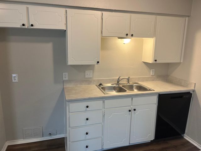 6601 Charmaine Drive, Watauga, TX 76148