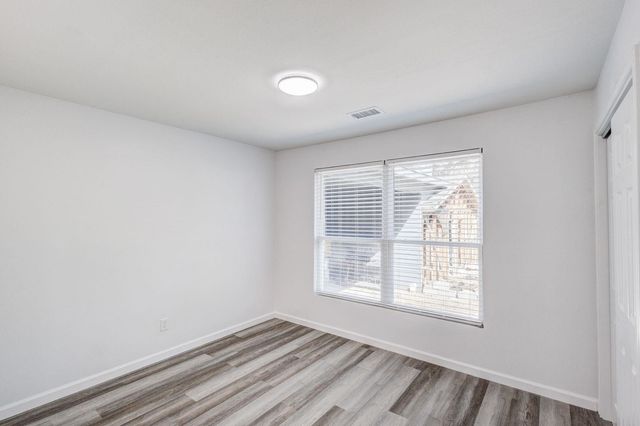 322 NE 29TH Street, Grand Prairie, TX 75050