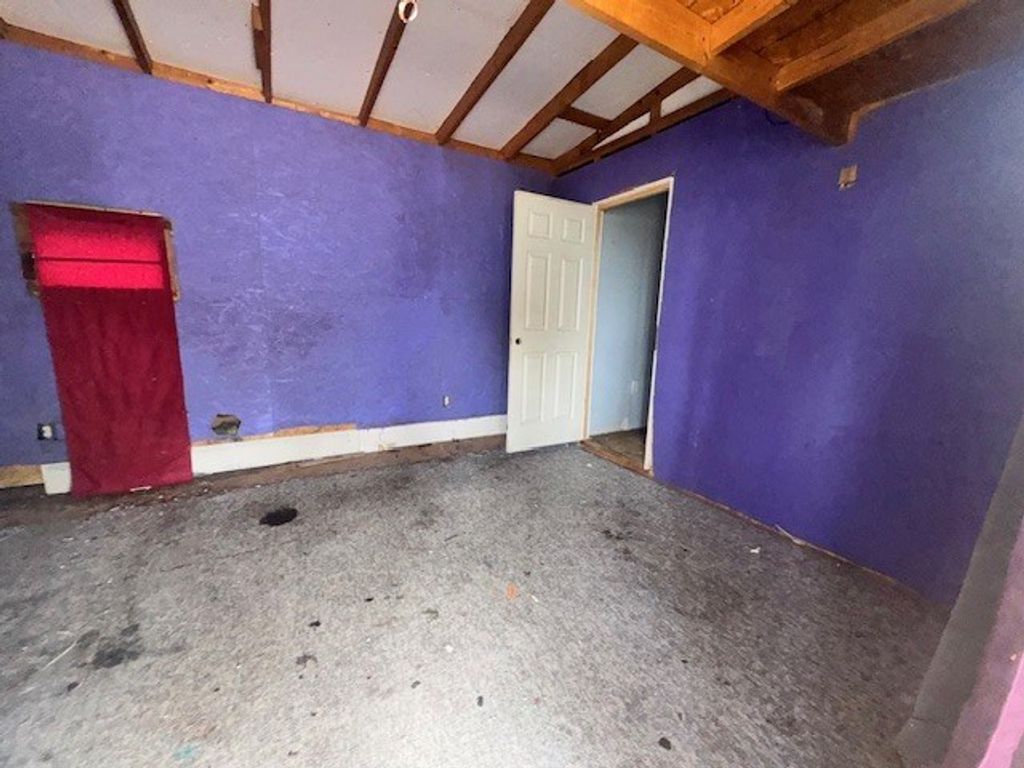 Image 9 of property listing at 124 Ave U, San Angelo, TX 76903
