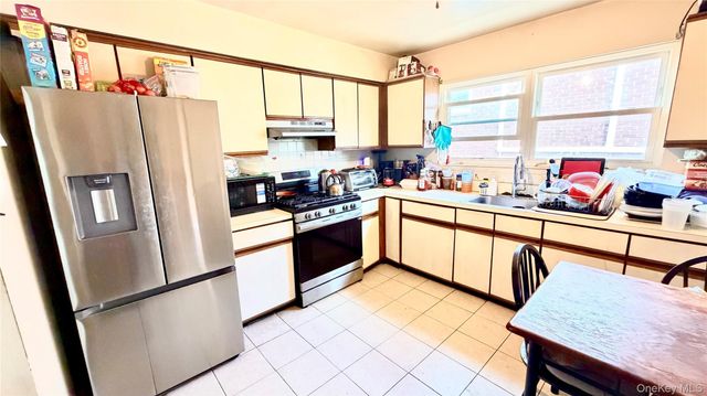 137-38 229th Street, Laurelton, NY 11413