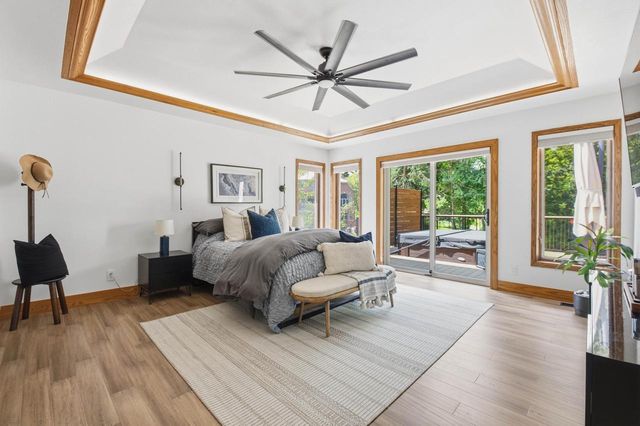 W307N2873 Fieldwood DRIVE, Pewaukee, WI 53072