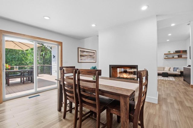W307N2873 Fieldwood DRIVE, Pewaukee, WI 53072