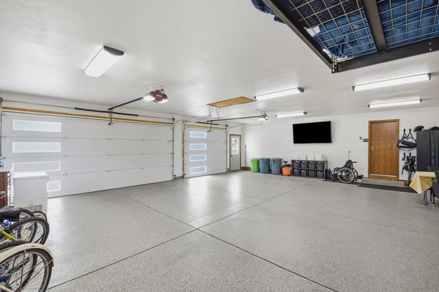 W307N2873 Fieldwood DRIVE, Pewaukee, WI 53072
