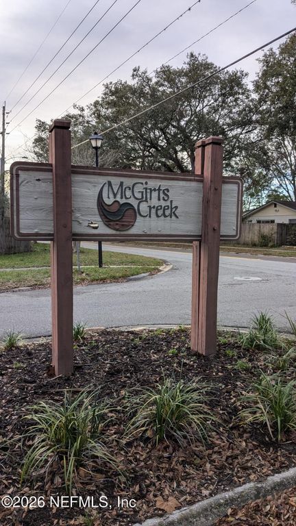 6513 SIERRA Drive, Jacksonville, FL 32244