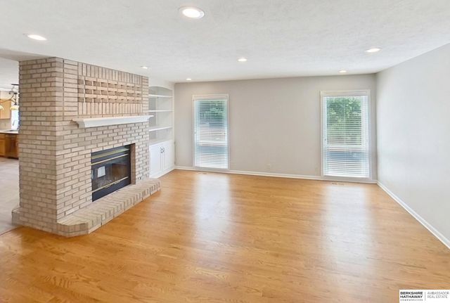 16211 Chicago Street, Omaha, NE 68118