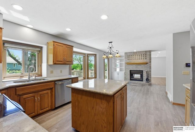 16211 Chicago Street, Omaha, NE 68118