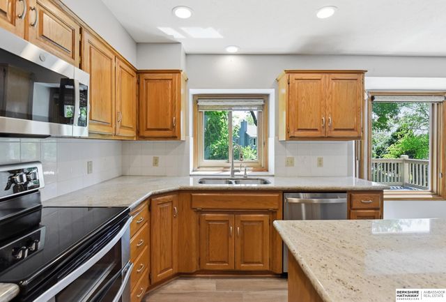 16211 Chicago Street, Omaha, NE 68118