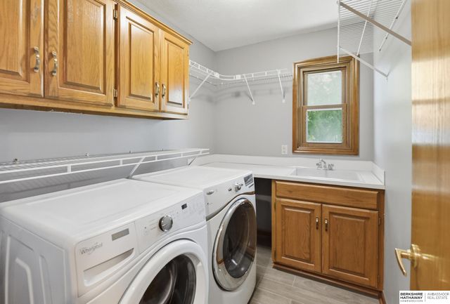 16211 Chicago Street, Omaha, NE 68118