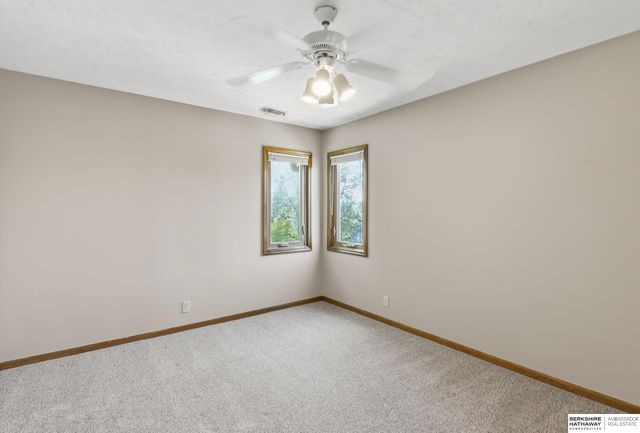 16211 Chicago Street, Omaha, NE 68118